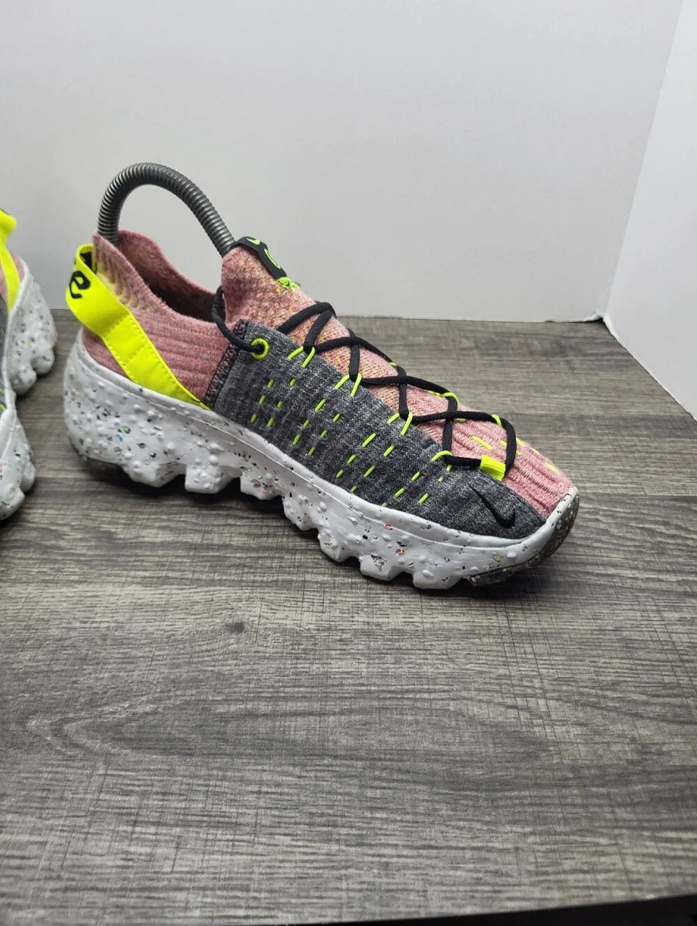 Nike Space Hippie 04 Shoes Womens Size 6.5 Running Lemon Venom Sneakers